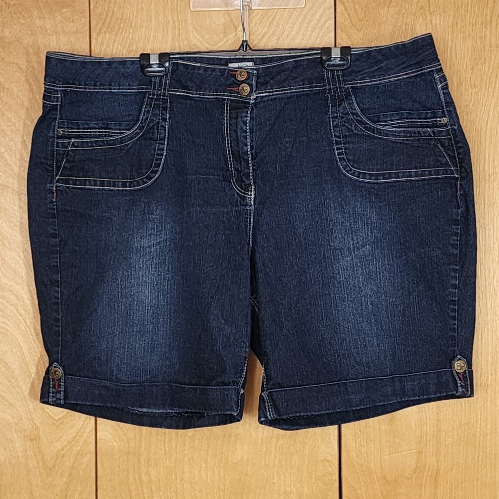 DC curvy jeans shorts plus size 26
